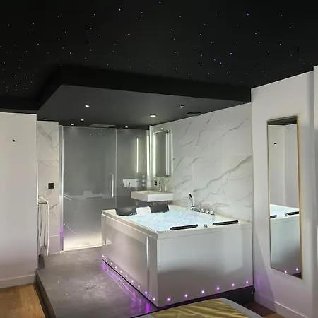 Penthouse Manhattan Jacuzzi Balneo Luxe Apartmán